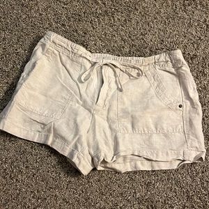 Gap linen shorts light khaki size 8